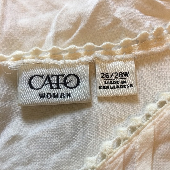 Cato women’s top size 26/28. Cool and lightweight. Beautiful crocheted sleeves. - Picture 3 of 12